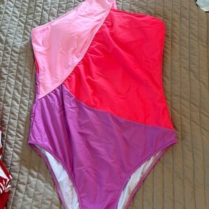 one piece, one shoulder swim suit